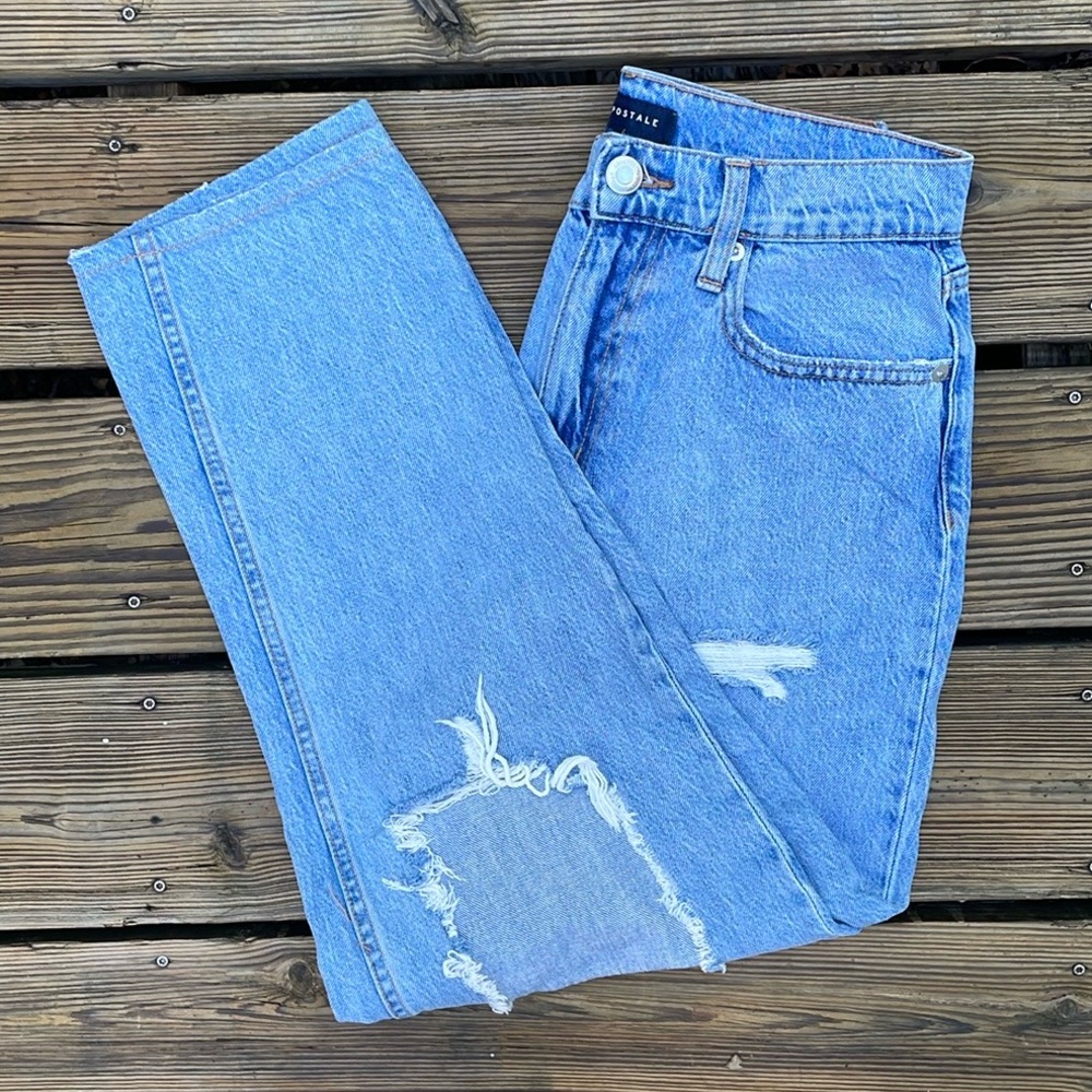 Aero Medium Wash Distressed Curvy Mom Jeans